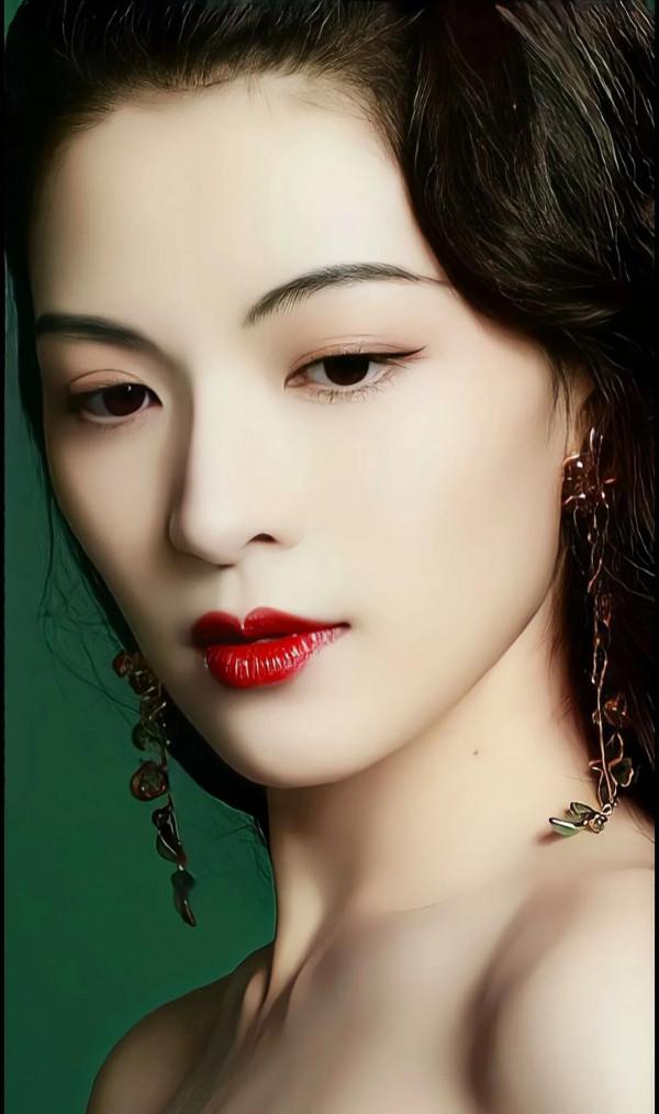 《王牌部隊》江南征飾演者鍾楚曦