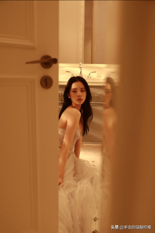 歐陽娜娜鏡頭前與現場表現的天差地別