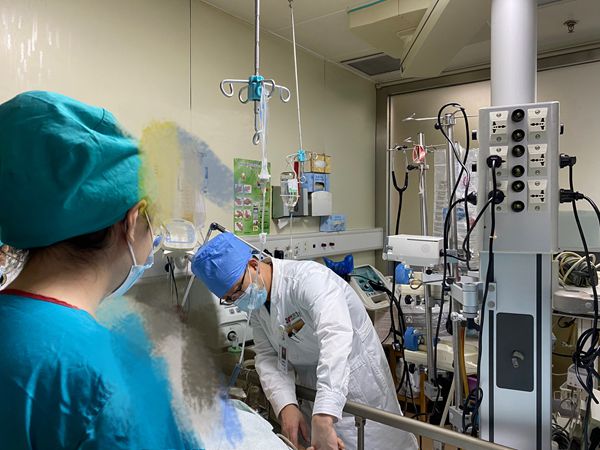 新春走軍營｜為人民守歲，軍醫堅守ICU24小時