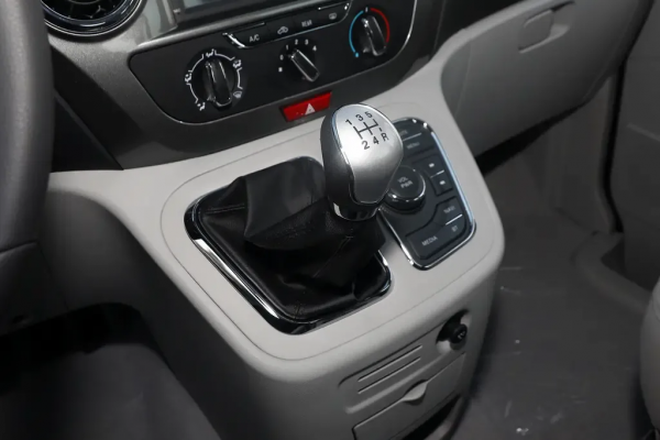 軸距2810mm，配1&period;5T發動機，可迸發150匹，瑞風M3實力如何？