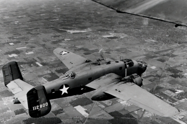 美軍秘密轟炸東京,算是死亡飛行,為何有人出高價購買飛行機會? 美軍秘密轟炸東京,算是死亡飛行,為何有人出高價購買飛行機會?