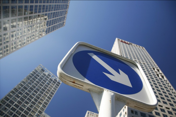 房價下跌戶主利益怎麼保障？房鬧不能改變事實，拋房斷貸也不可取