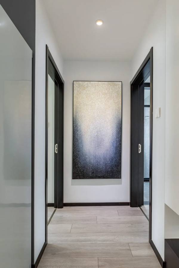 絕了！90㎡老房改造成“極簡黑白灰”，高階感爆棚