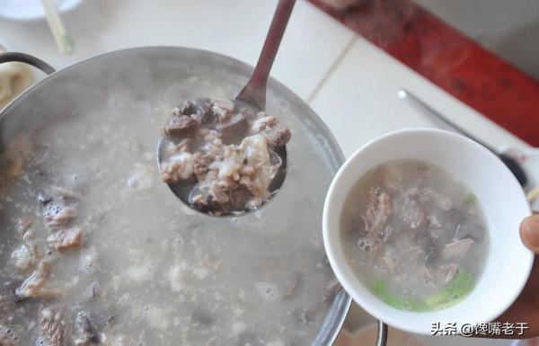 入冬後，女人手腳冰涼建議就吃這4種食物，驅寒暖胃，更有女人味