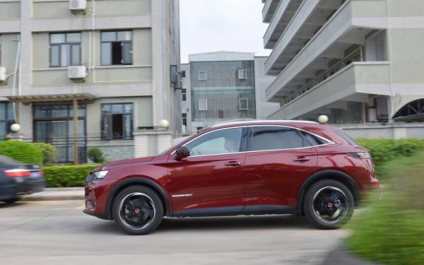 試駕DS7:法系最貴的SUV,車燈堪比奧迪,還配獨立後懸! 試駕DS7:法系最貴的SUV,車燈堪比奧迪,還配獨立後懸!