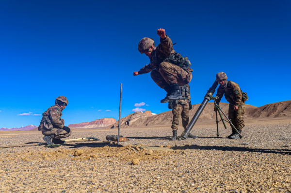 精準打擊！直擊高原迫擊炮實彈射擊現場