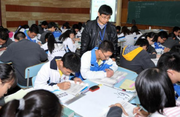 “雙減”又有新動態，高中生補課或將受限，減負要輪到高中了嗎？