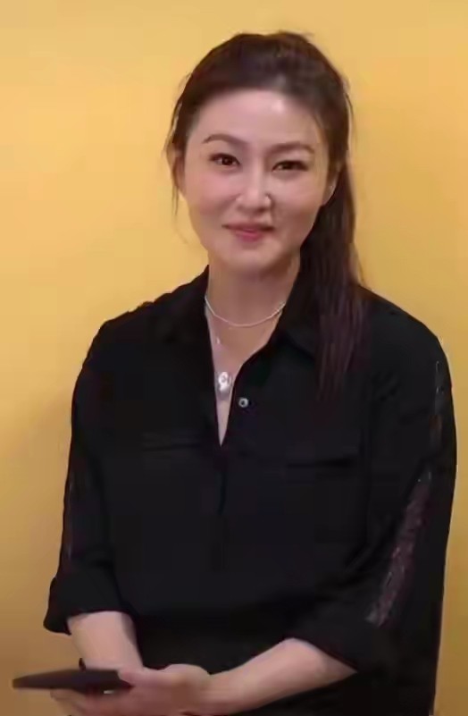 98版《水滸傳》硬漢和美女演員們的今昔對比,堪稱美女與野獸 98版《水滸傳》硬漢和美女演員們的今昔對比,堪稱美女與野獸