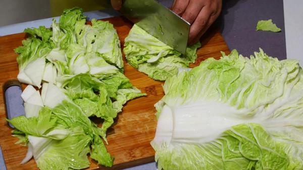 冬天碰到這海鮮，我準買3斤，營養極高，燉白菜吃特鮮美，太香了