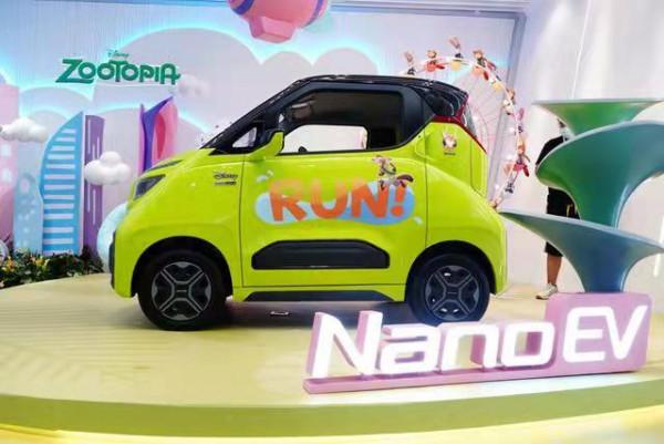 五菱Nano EV，造型小巧，續航305km,配置討喜，續航305公里