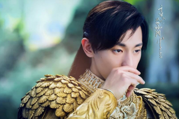 李沁關曉彤白敬亭拒演《香蜜》，羅雲熙撿漏成經典，楊紫力捧鄧倫