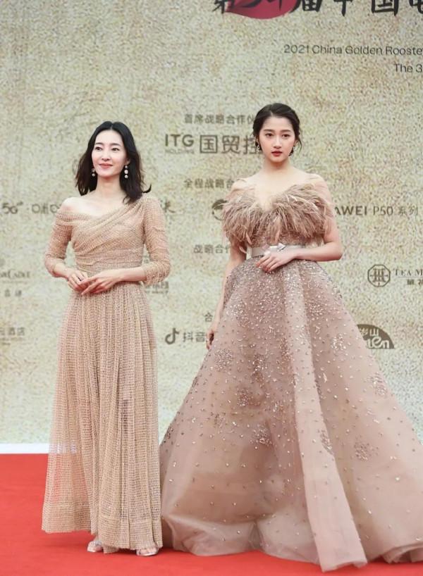 2021金雞獎女星紅毯造型生圖合集，倪妮變方臉，張小斐瘦得認不出