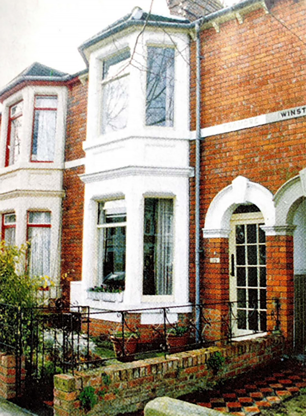 1973年,女子送孩子上學失蹤,20年後發現她被封在灌滿水泥的桶裡 1973年,女子送孩子上學失蹤,20年後發現她被封在灌滿水泥的桶裡