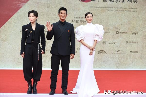 第34屆金雞獎閉幕紅毯:群星歡聚,林允粉色花苞裙真是仙女本人了 第34屆金雞獎閉幕紅毯:群星歡聚,林允粉色花苞裙真是仙女本人了