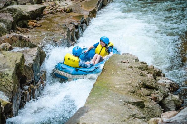 安吉漂流不二之選仙龍峽：2km峽谷溯溪漂流、2h清涼體驗