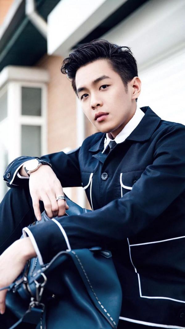 張若昀的俊朗不凡，當之無愧