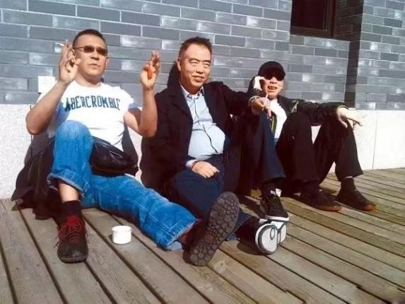 京圈紅港圈黑，兩個事例告訴你京港雙圈是如何玩轉娛樂帝國的