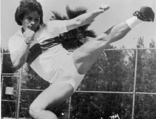 噴氣機賓尼:周比利師父,拳壇27年從無敗績,立志做第二個李小龍 噴氣機賓尼:周比利師父,拳壇27年從無敗績,立志做第二個李小龍