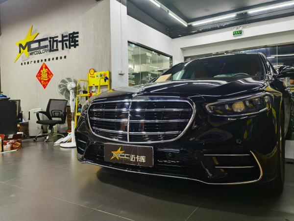 橫刀立馬不相讓！21款賓士S400內外升級包圍、音響加通風三板斧