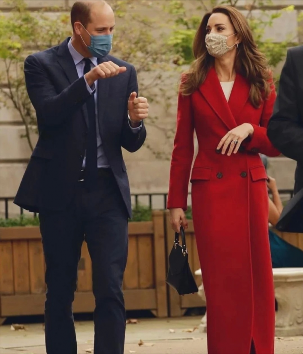 紅色大衣怎麼穿不顯豔俗，試試這些搭配方式，高階又明豔