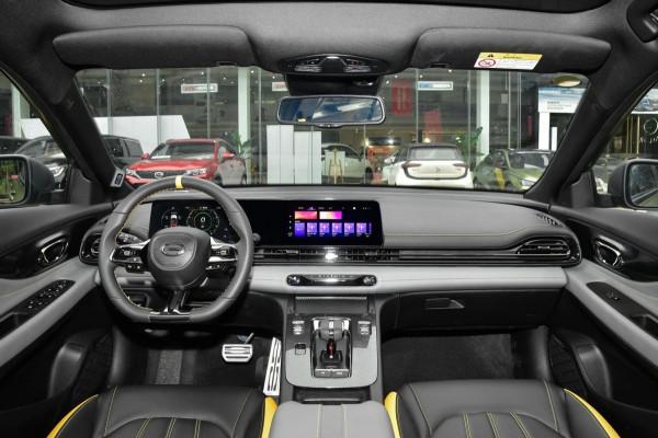 6.95s破百，雙邊四出尾排，屬於年輕人的“效能車”？傳祺影豹