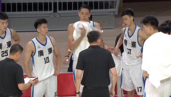 大勝16分！廣東宏遠豪取全運會開門紅，胡明軒轟17分，趙睿14+5