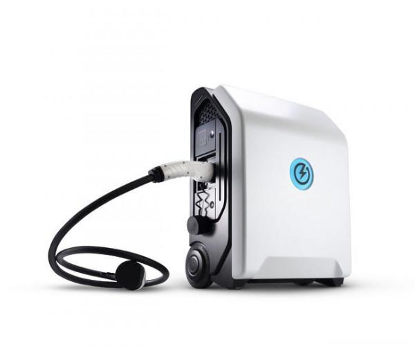 實用還是雞肋?行動式電動汽車“充電寶”問世 實用還是雞肋?行動式電動汽車“充電寶”問世