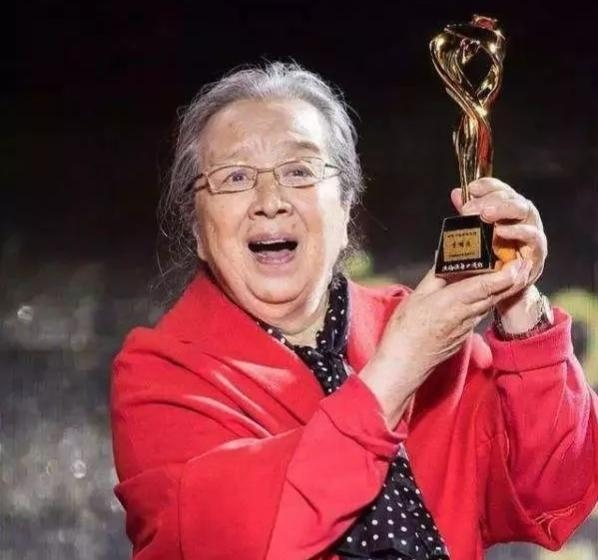 可以寫進教科書的10位反派演員,計春華中毒禿頂,杜旭東把嘴摔歪 可以寫進教科書的10位反派演員,計春華中毒禿頂,杜旭東把嘴摔歪