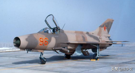 中國殲7能擊墜美軍F16嗎？美軍親自認證，真的可以打贏