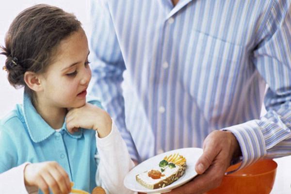 如果孩子長時間偏食，對孩子的影響是顯而易見的，父母別不當回事