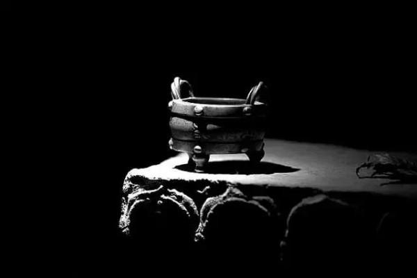 文房裡讀萬卷書，方寸間行萬里路