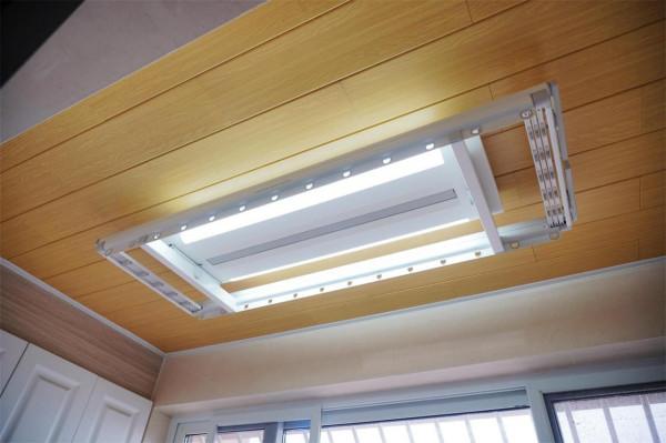 售價1699元，小米上線全新晾衣神器，帶加熱烘乾哦