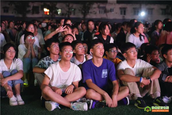 江蘇省大許高階中學2021年中秋國慶晚會圓滿舉行