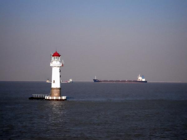 宋美齡弟弟，四處留情終惹下禍端，舞女懷孕後上門討10萬元分手費