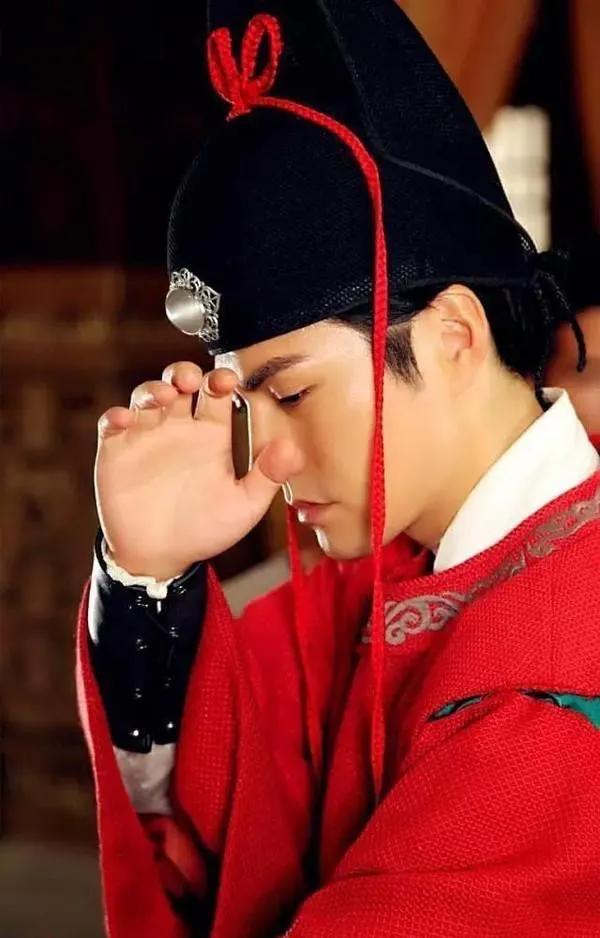 造型不行別尬吹，這6位飄帶造型太有靈氣，隨風飄逸氛圍感拉滿