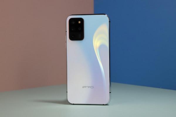 IPRO學生手機 P100：預防沉迷，完美替代兒童手錶的專業學生手機