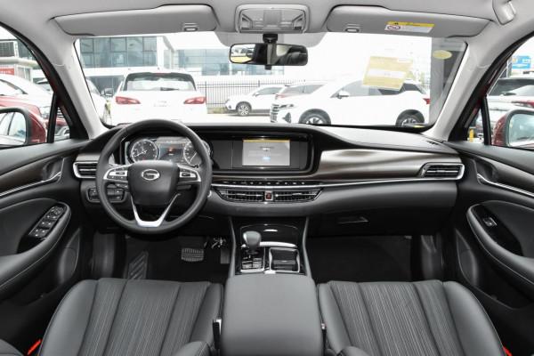 不到10萬買中型車,車長近4.9米,標配愛信6AT,解析傳祺GA6 不到10萬買中型車,車長近4.9米,標配愛信6AT,解析傳祺GA6