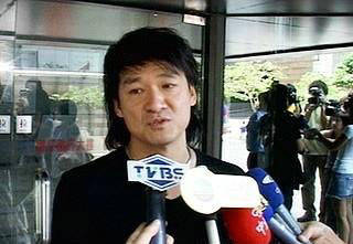 周華健:18歲與初戀失聯,25歲借錢娶外國女粉絲,相伴36年0緋聞 周華健:18歲與初戀失聯,25歲借錢娶外國女粉絲,相伴36年0緋聞