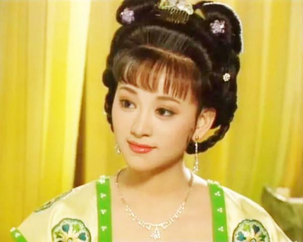 演不了大家閨秀就別演了,這8位美人告訴你,什麼叫儀態大方 演不了大家閨秀就別演了,這8位美人告訴你,什麼叫儀態大方