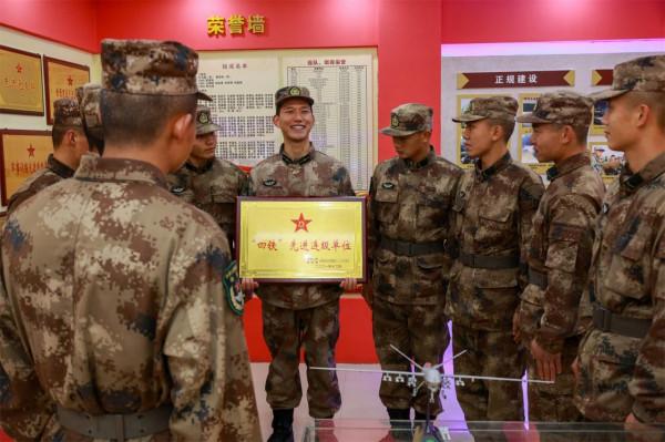 賡續塔山血脈!“英勇善戰連”為新兵舉行入連儀式 賡續塔山血脈!“英勇善戰連”為新兵舉行入連儀式