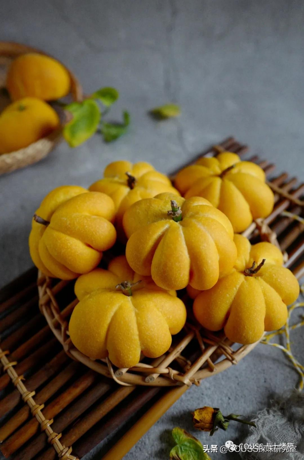 萬聖節做個親子南瓜麵包吧，邊做邊吃萌到顫抖