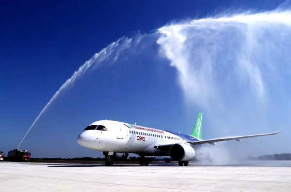 榮耀時刻 | 天和核心艙升空，一起了解其中的“洛可可貢獻”