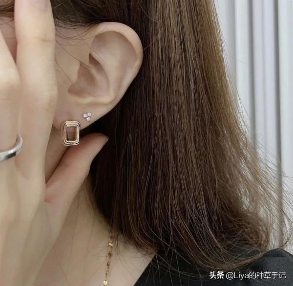 大腸髮圈、鯊魚夾過時了?2021流行土味配飾 大腸髮圈、鯊魚夾過時了?2021流行土味配飾