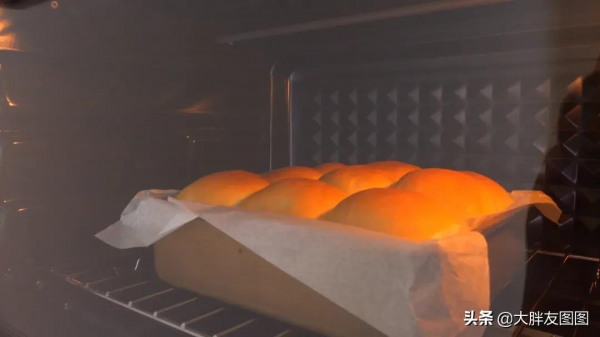 如棉花般柔軟,軟到讓人不知所措的糖心小麵包,撕開之後饞哭 如棉花般柔軟,軟到讓人不知所措的糖心小麵包,撕開之後饞哭