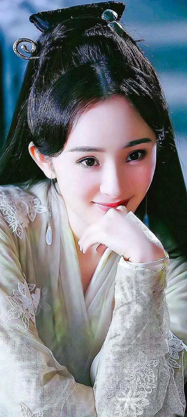 楊冪美照一冊，欣賞