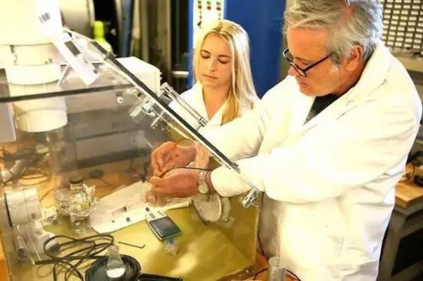 美國用飛機發射一顆水衛星,推力還沒有放個屁大,到底有何用途? 美國用飛機發射一顆水衛星,推力還沒有放個屁大,到底有何用途?