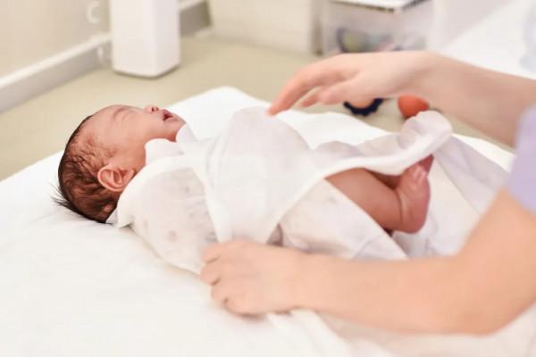 新生兒怕冷也怕熱,如何準備衣服、如何穿衣?超實用攻略家長收藏 新生兒怕冷也怕熱,如何準備衣服、如何穿衣?超實用攻略家長收藏