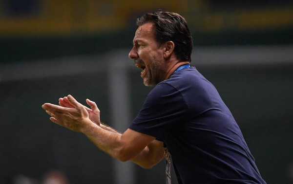 廣州城隊請對人了!他的年薪遠不如前任主帥,帶隊表現卻可圈可點 廣州城隊請對人了!他的年薪遠不如前任主帥,帶隊表現卻可圈可點