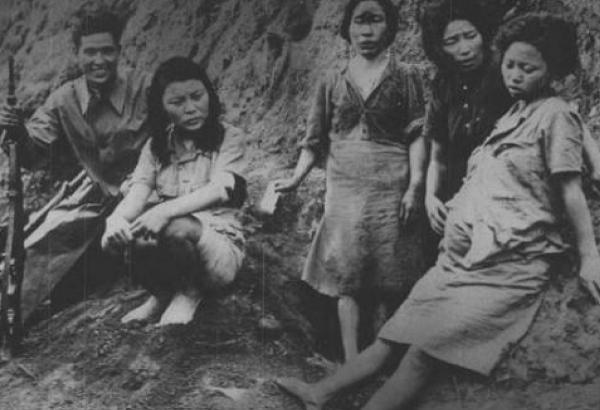 強權干預歷史！日本刪改“從軍慰安婦、強徵”表述，民眾憤怒抗議