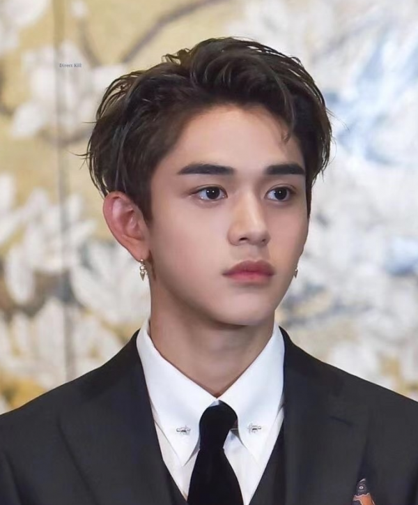 塌房後黃旭熙首發微博,蹭董思成熱度,工作人員手滑還是在試水? 塌房後黃旭熙首發微博,蹭董思成熱度,工作人員手滑還是在試水?